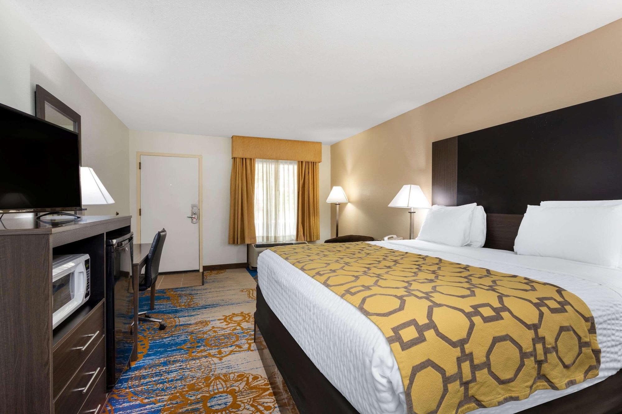 Baymont By Wyndham Tallahassee Exterior foto